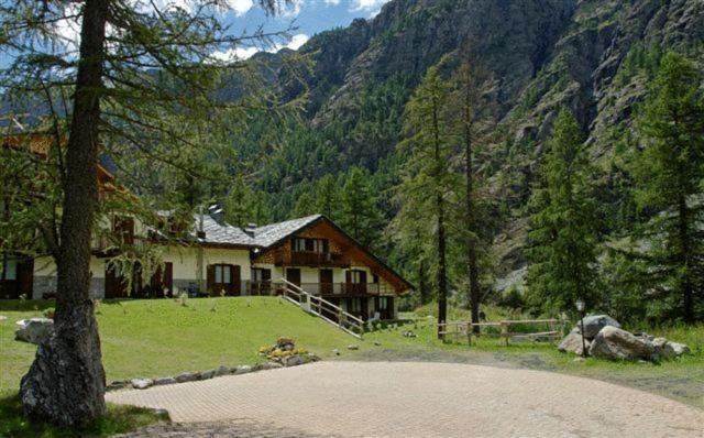 Residence Dei Walser Gressoney-la-Trinité Exterior foto